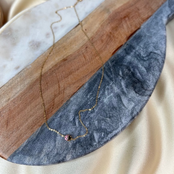 Solid 18K Yellow Gold Ladybug Beautiful Necklace 16" - Picture 4 of 14